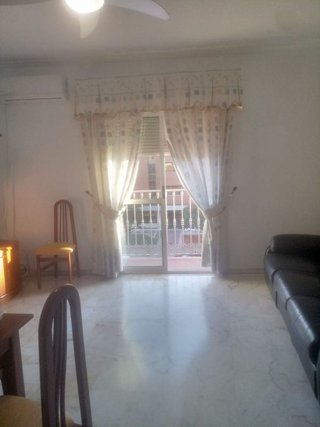 Casa adosada en alquiler en El Juncal - Av. de la Paz en Sevilla