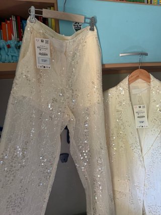 Traje Zara Lentejuelas Blanco roto