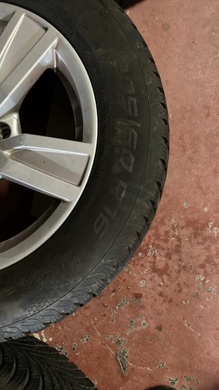 Llantas Audi 16” con neumáticos Michelin