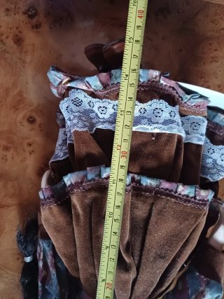 Muñeca de porcelana antigua