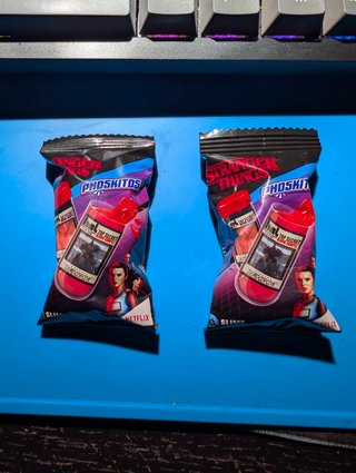 2 Capsulas Stranger Things x Phoskitos (SIN ABRIR)