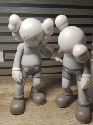 Muñecos Kaws