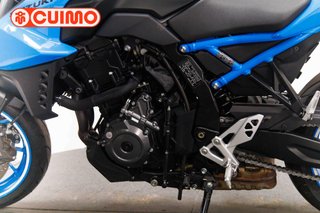 SUZUKI GSX-8S