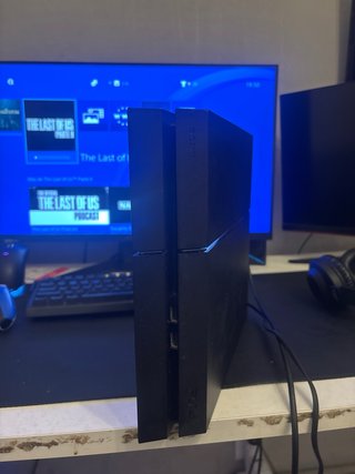 Consola Sony PS4 Negra 500Gb + 2 juegos digitales