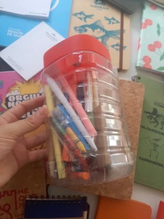 Lote de blocs de notas, cuadernos y post-its