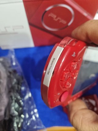 PSP 2004 Radiant Red Sony GOD OFF War 100 juegos