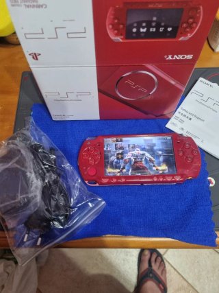 PSP 2004 Radiant Red Sony GOD OFF War 100 juegos