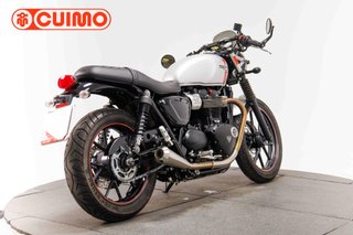 TRIUMPH STREET TWIN