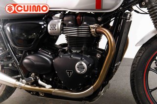 TRIUMPH STREET TWIN