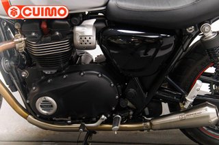 TRIUMPH STREET TWIN