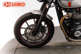 TRIUMPH STREET TWIN