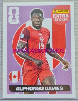 EXTRA STICKER MORADO Alphonso Davies FIFA WORLD 26