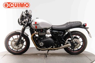 TRIUMPH STREET TWIN