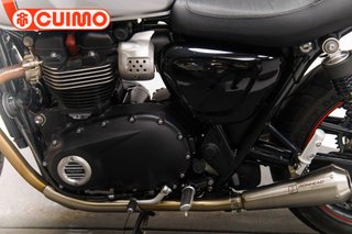 TRIUMPH STREET TWIN