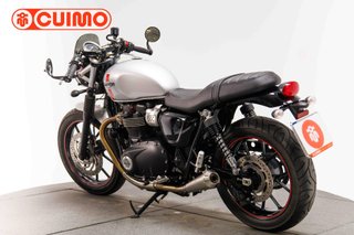 TRIUMPH STREET TWIN