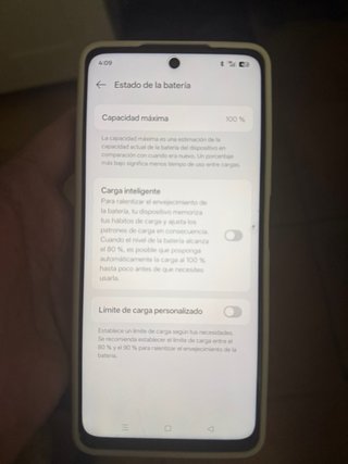 Oppo A5 Pro 5G con funda y 100% salud batería