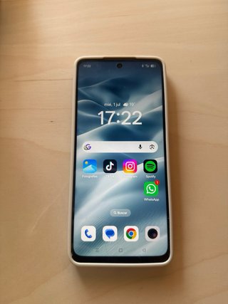 Oppo A5 Pro 5G con funda y 100% salud batería