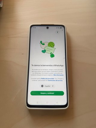 Oppo A5 Pro 5G con funda y 100% salud batería