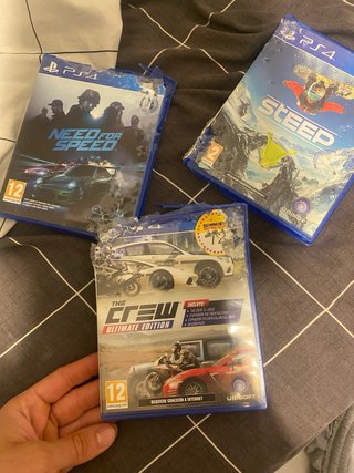 PS4 (PlayStation 4) Negra + 1 Mando