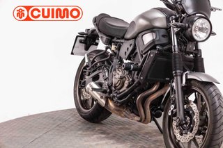 YAMAHA XSR 700