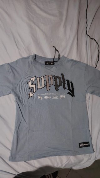 Camiseta Supply & Demand azul claro Talla oversize