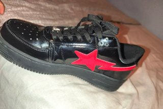 Zapatillas Bape Negras y Rojas