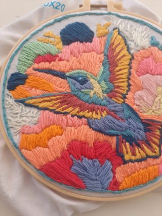 Bordado Colibrí Flores Hecho a Mano