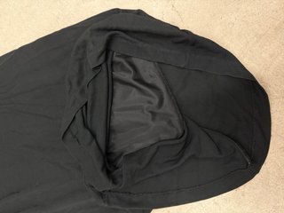 Vestido negro manga 3/4