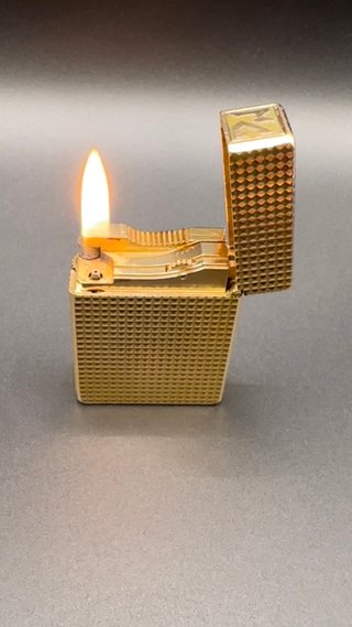 Encendedor S.T. Dupont Línea 1 Baño Oro 20μ