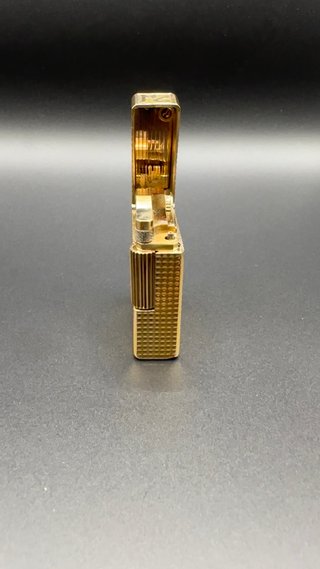 Encendedor S.T. Dupont Línea 1 Baño Oro 20μ