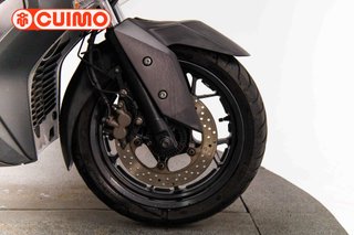 YAMAHA XMAX 300