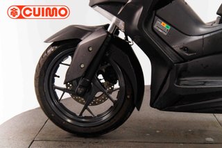 YAMAHA XMAX 300