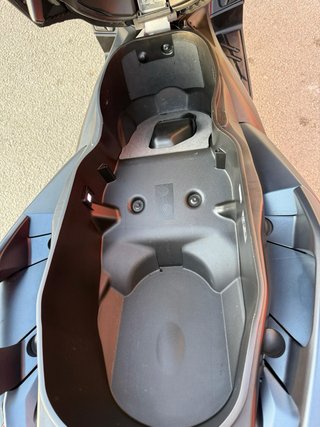 YAMAHA XMAX 300 ABS Negra