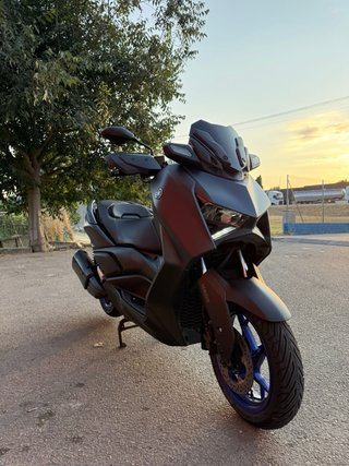 YAMAHA XMAX 300 ABS Negra