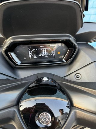 YAMAHA XMAX 300 ABS Negra