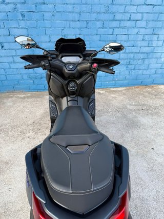 YAMAHA XMAX 300 ABS Negra