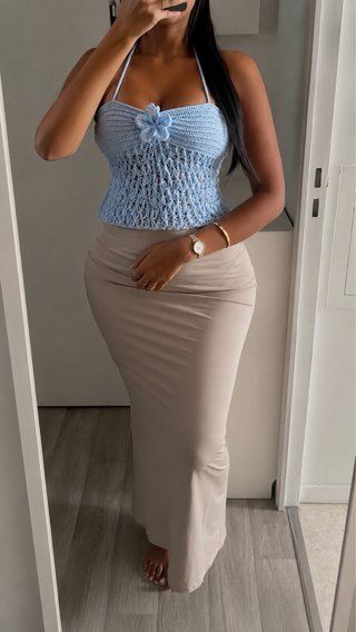 Top crochet azul bebé con flor Y2K