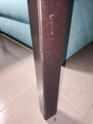 Mesa comedor piel marrón oscuro