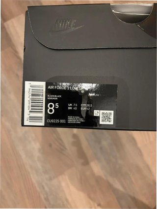 Nike Air Force 1 Low Supreme EU42