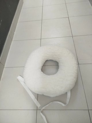 Cojín antiescaras redondo de forro polar