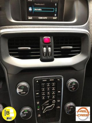VOLVO V40 D2 Kinetic