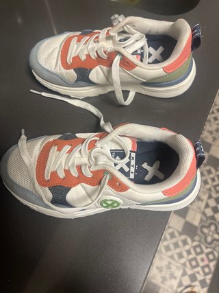 Zapatillas niñ@ usadas en dos ocasiones talla 32