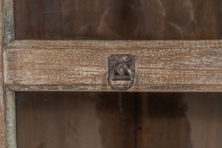 Vetrina in legno massiccio riciclato con finitura