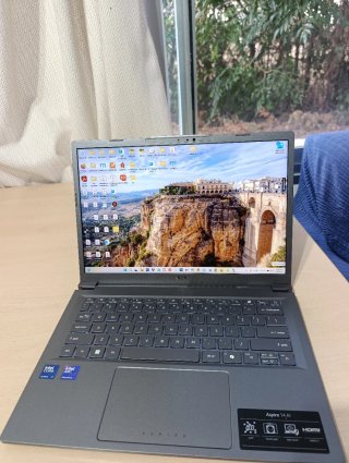 Acer Aspire 14 AI Copilot+ PC