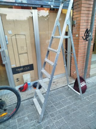 Escalera aluminio 7 peldaños