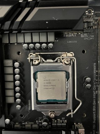 Intel i5 9600K + 32GB DDR4 + Placa Base Z390