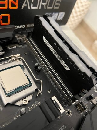 Intel i5 9600K + 32GB DDR4 + Placa Base Z390