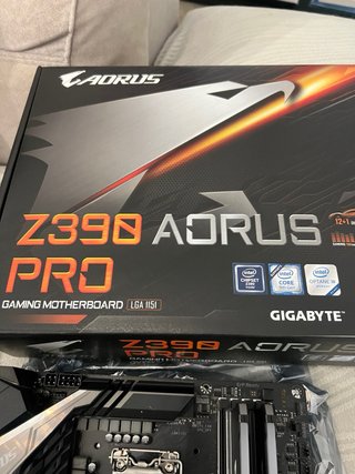 Intel i5 9600K + 32GB DDR4 + Placa Base Z390