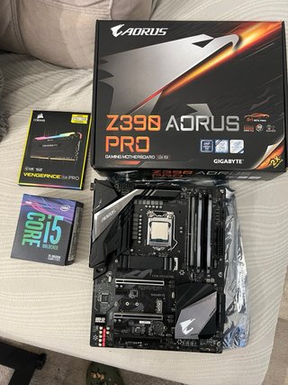 Intel i5 9600K + 32GB DDR4 + Placa Base Z390 de Segunda mano por