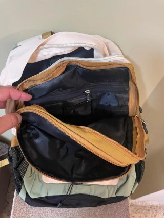 Mochila The North Face beige y verde